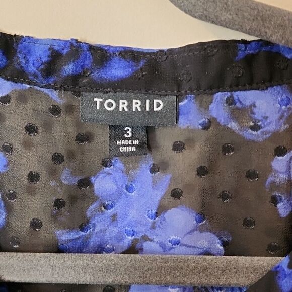 Georgeous Torrid top size 3 excellent condition - Picture 4 of 7